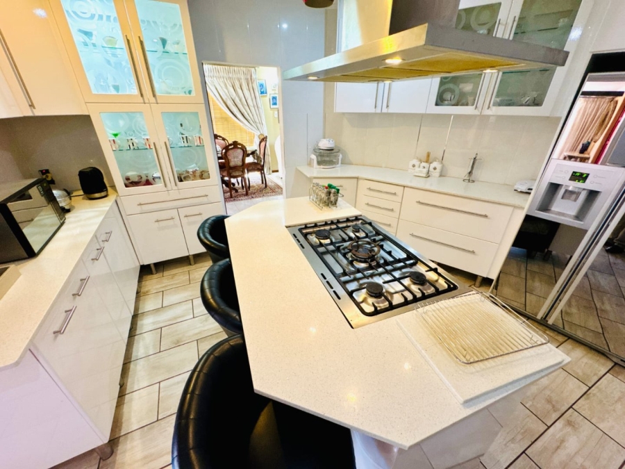 10 Bedroom Property for Sale in Amalinda Eastern Cape